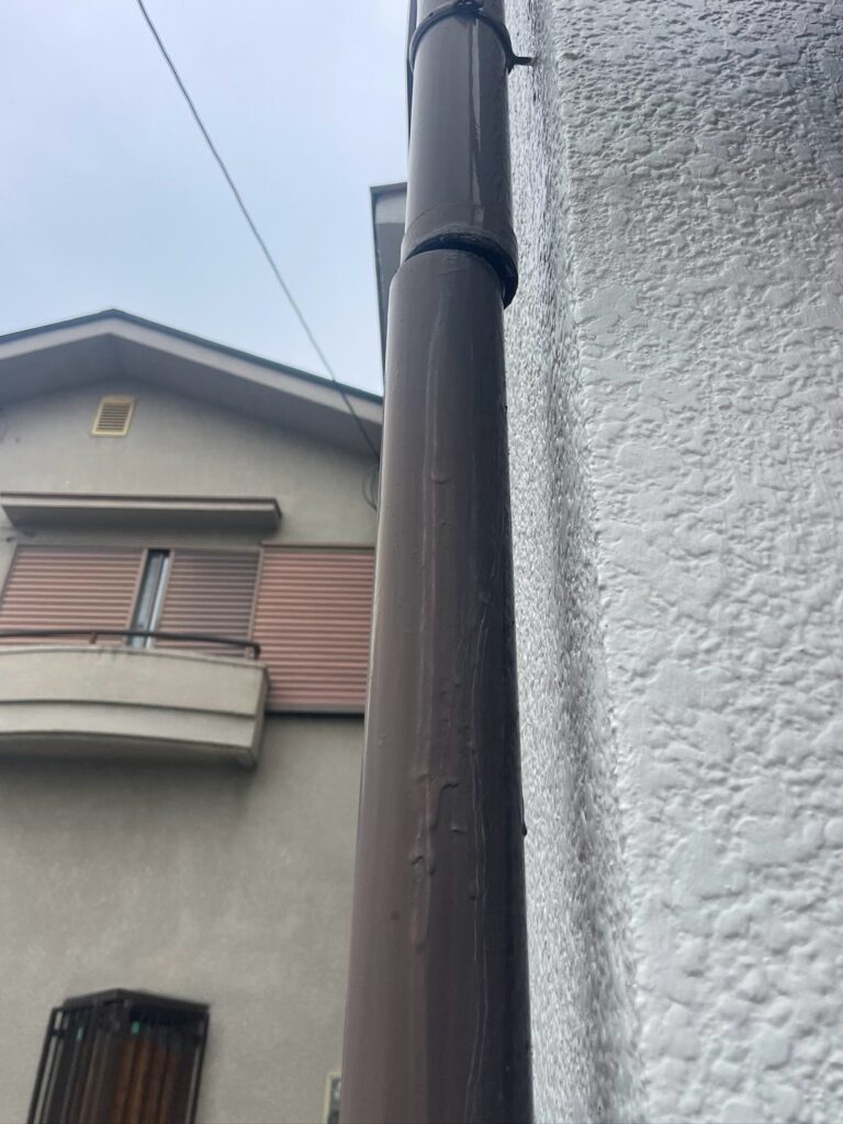 尼崎市 雨樋修理 外れてしまった雨樋の施工前写真